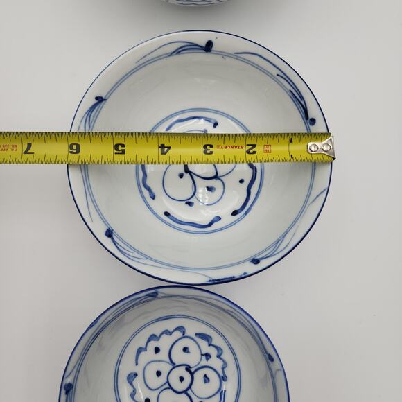 Three Hand Painted Porcelain Blue and White Nesting Chinese Rice Bowls - Picture 12 of 13